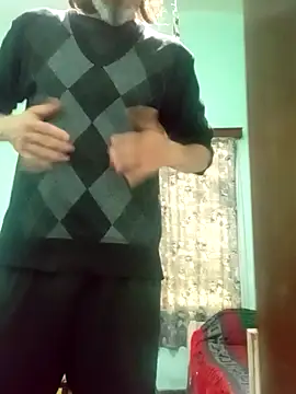 Snapshot of TOMYCOCKMILK chatting on December 25, 2024, 7:02 pm TOMYCOCKMILK online show from December 25, 2024, 7:02 pm