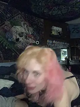 Snapshot of EroticKityii chatting on June 16, 2026, 7:19 am EroticKityii online show from June 16, 2026, 7:19 am
