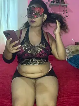 Snapshot of blackrose02 chatting on April 12, 2026, 8:39 am blackrose02 online show from April 12, 2026, 8:39 am