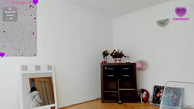 Snapshot of Lucky_Deniz chatting on February 10, 2025, 7:15 am Lucky Deniz online show from February 10, 2025, 7:15 am