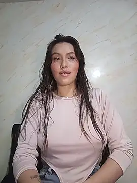 eriika deep  online show from May 25, 2026, 6:28 pm