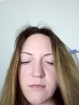 KattyLuuu online show from April 15, 2026, 7:51 pm