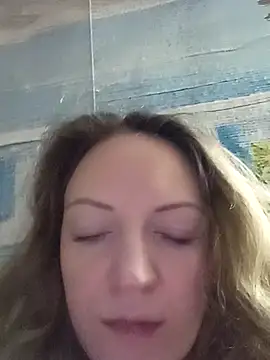 KattyLuuu online show from January 8, 2026, 7:42 pm