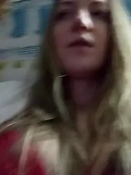 Snapshot of KattyLuuu chatting on December 13, 2025, 9:21 pm KattyLuuu online show from December 13, 2025, 9:21 pm