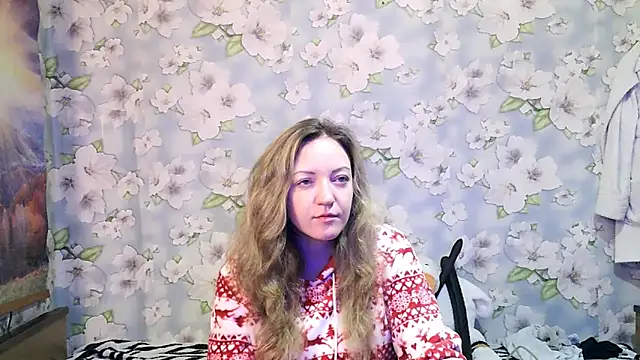 Snapshot of KattyLuuu chatting on November 9, 2025, 5:28 pm KattyLuuu online show from November 9, 2025, 5:28 pm