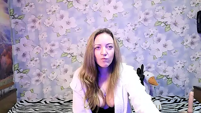 Snapshot of KattyLuuu chatting on September 20, 2025, 8:25 pm KattyLuuu online show from September 20, 2025, 8:25 pm