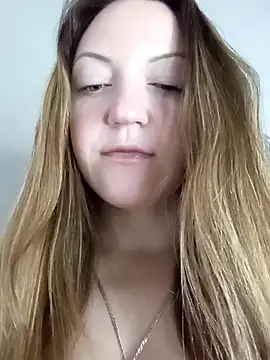 KattyLuuu online show from April 12, 2026, 7:55 am