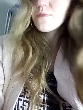 KattyLuuu online show from April 3, 2026, 1:45 am