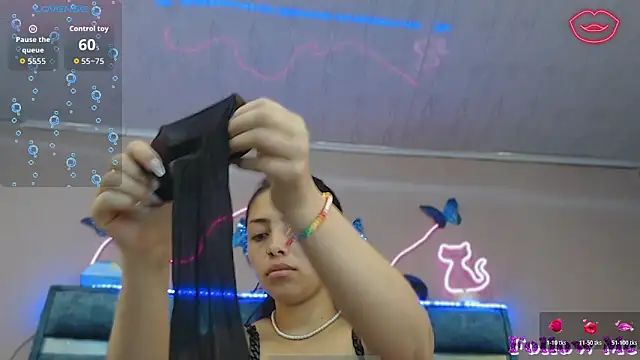 Roxan Fox- online show from November 25, 2025, 2:01 am