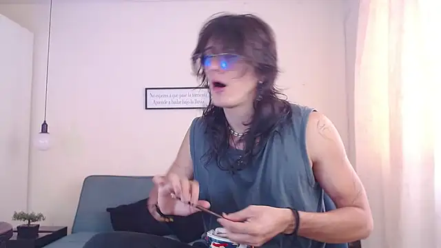 andreey50 online show from February 17, 2025, 8:06 pm