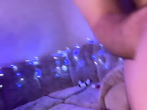 Snapshot of AzallandRoom chatting on November 28, 2025, 2:28 pm AzallandRoom online show from November 28, 2025, 2:28 pm