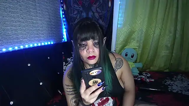 Snapshot of Eta_carinae chatting on December 4, 2025, 2:54 am Eta carinae online show from December 4, 2025, 2:54 am