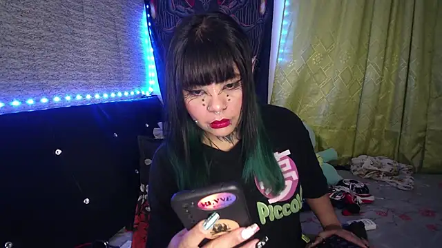 Snapshot of Eta_carinae chatting on October 22, 2025, 2:22 am Eta carinae online show from October 22, 2025, 2:22 am