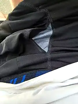 deanbean22 online show from April 29, 2026, 9:54 pm