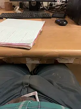 Snapshot of Hillz_king_98 chatting on February 6, 2025, 11:26 pm Hillz king 98 online show from February 6, 2025, 11:26 pm