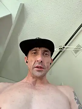 JuicyFuckinPussy online show from April 9, 2026, 6:03 pm