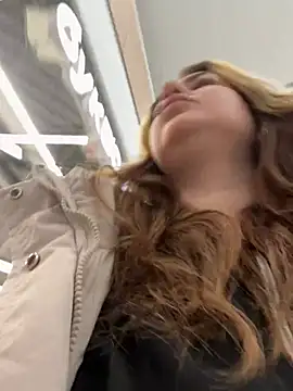 Snapshot of MayaMystic chatting on March 13, 2025, 12:35 pm MayaMystic online show from March 13, 2025, 12:35 pm