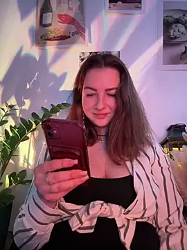 MayaMystic online show from February 20, 2026, 10:06 am