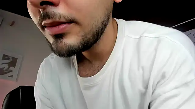 Snapshot of Samir_bear chatting on June 22, 2026, 12:57 pm Samir bear online show from June 22, 2026, 12:57 pm
