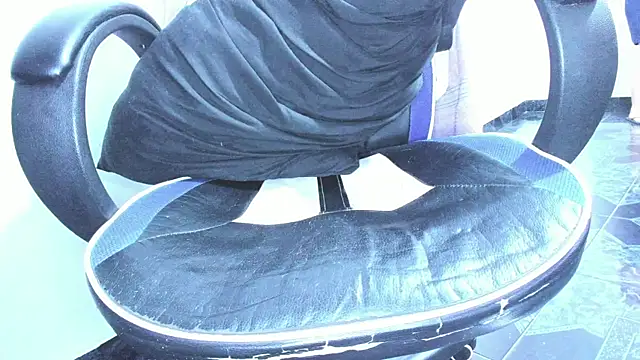 Snapshot of LilSasha chatting on March 8, 2025, 8:55 am LilSasha online show from March 8, 2025, 8:55 am