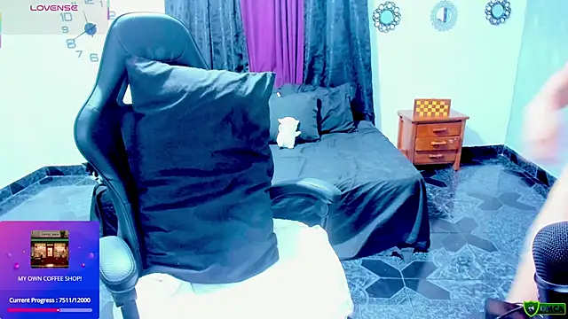 Snapshot of LilSasha chatting on September 28, 2025, 4:41 am LilSasha online show from September 28, 2025, 4:41 am