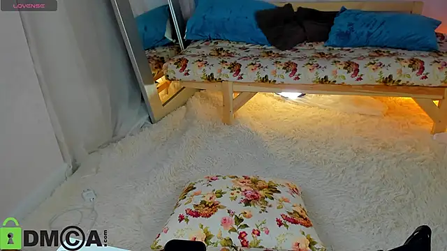 Snapshot of Cheryl__Brown chatting on December 4, 2025, 1:15 am Cheryl Brown online show from December 4, 2025, 1:15 am