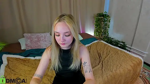 Snapshot of Cheryl__Brown chatting on September 10, 2025, 8:57 am Cheryl Brown online show from September 10, 2025, 8:57 am