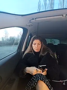 sansan2411 online show from February 8, 2026, 4:59 pm