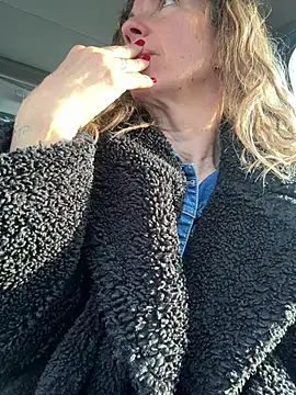 sansan2411 online show from March 20, 2026, 7:53 am