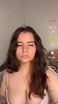 Snapshot of Ema_kraus chatting on February 14, 2026, 12:33 am Ema kraus online show from February 14, 2026, 12:33 am