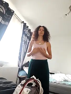 naughty69curls online show from November 18, 2025, 11:13 am