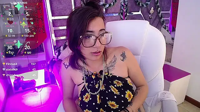 Snapshot of Camilaa1__ chatting on December 22, 2024, 9:55 am Camilaa1 online show from December 22, 2024, 9:55 am