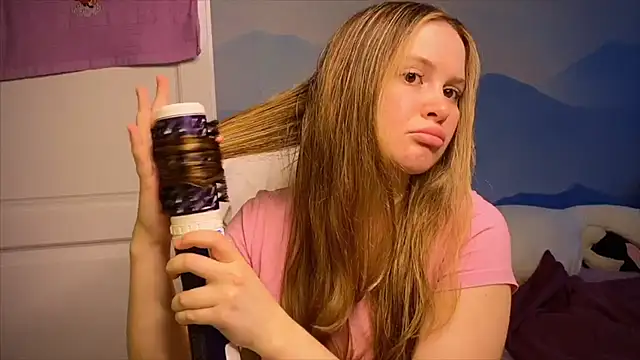 Snapshot of IlonaMurf chatting on October 25, 2025, 6:45 am IlonaMurf online show from October 25, 2025, 6:45 am