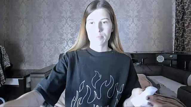 Agnes Allenn online show from November 5, 2025, 10:40 am