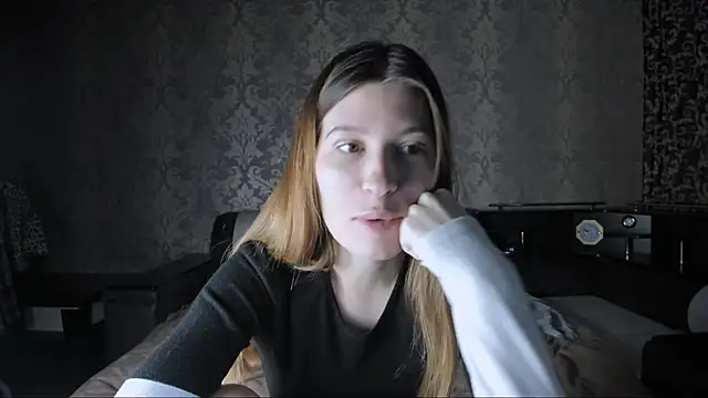 Agnes Allenn online show from October 27, 2025, 11:11 am