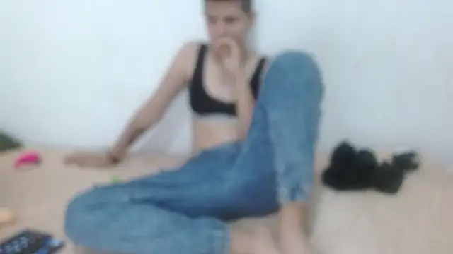 Snapshot of _amira_dalila chatting on January 2, 2025, 6:07 am amira dalila online show from January 2, 2025, 6:07 am