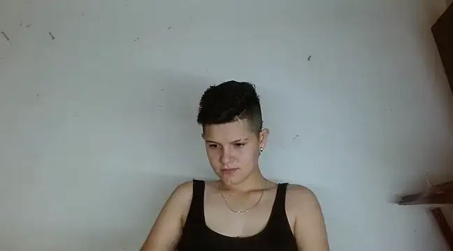 Snapshot of _amira_dalila chatting on December 29, 2024, 3:24 pm amira dalila online show from December 29, 2024, 3:24 pm