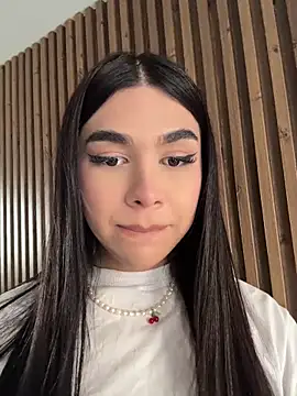 RoseCassie online show from April 16, 2026, 9:39 pm