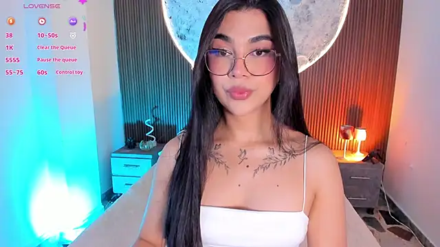 Snapshot of RoseCassie chatting on June 2, 2026, 1:33 pm RoseCassie online show from June 2, 2026, 1:33 pm