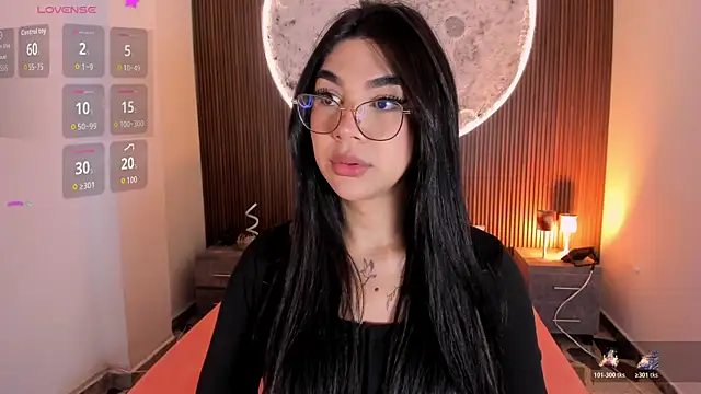 Snapshot of RoseCassie chatting on May 7, 2026, 1:36 pm RoseCassie online show from May 7, 2026, 1:36 pm
