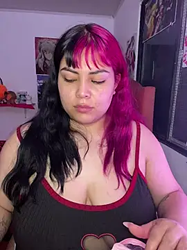 Snapshot of Pinky-Flower chatting on January 18, 2025, 11:22 pm Pinky-Flower online show from January 18, 2025, 11:22 pm