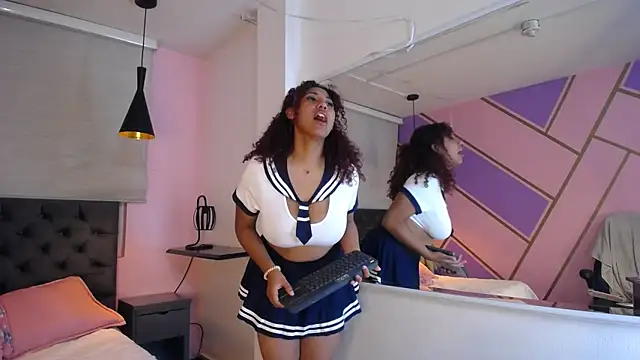 lauraltt online show from February 24, 2025, 2:51 am