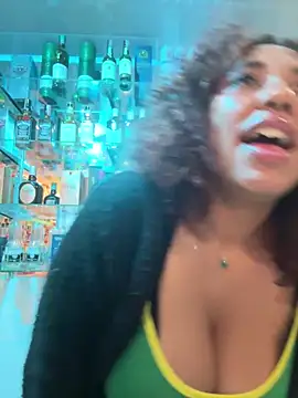 lauraltt online show from September 15, 2025, 1:28 am