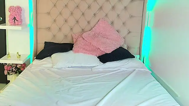 Snapshot of caroo_gomeez chatting on March 5, 2025, 5:08 pm caroo gomeez online show from March 5, 2025, 5:08 pm