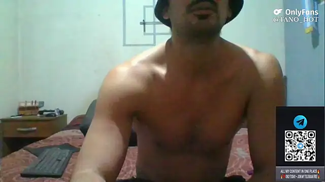 Snapshot of italianbighorse22 chatting on November 28, 2025, 5:51 am italianbighorse22 online show from November 28, 2025, 5:51 am