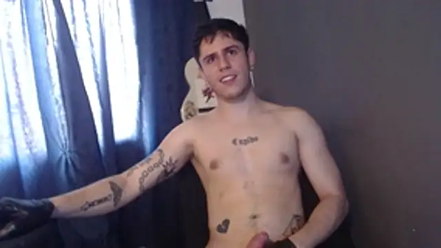 Snapshot of Antonello_Vannucci chatting on January 5, 2026, 5:49 pm Antonello Vannucci online show from January 5, 2026, 5:49 pm