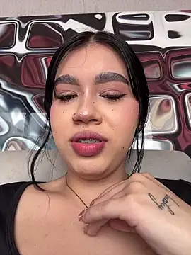 Snapshot of Lily_Woodz chatting on May 31, 2026, 2:34 pm Lily Woodz online show from May 31, 2026, 2:34 pm