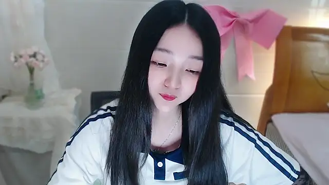 xiao-xiao-D online show from April 9, 2026, 6:19 am