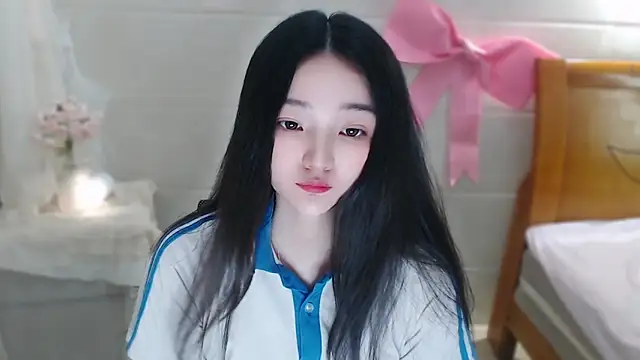 xiao-xiao-D online show from April 7, 2026, 4:47 am