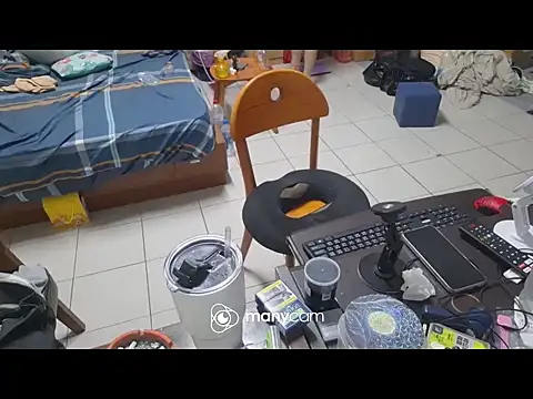 Snapshot of bb770504 chatting on October 7, 2025, 7:31 am bb770504 online show from October 7, 2025, 7:31 am